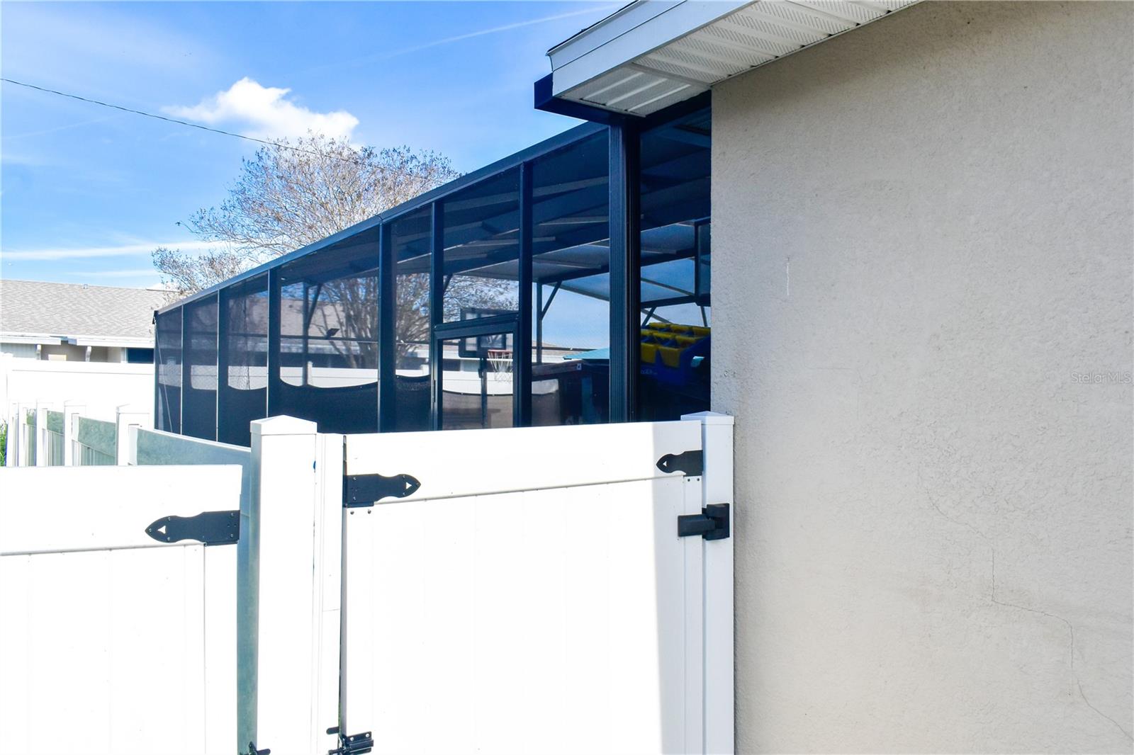 LAKE SMART POINTE - Residential