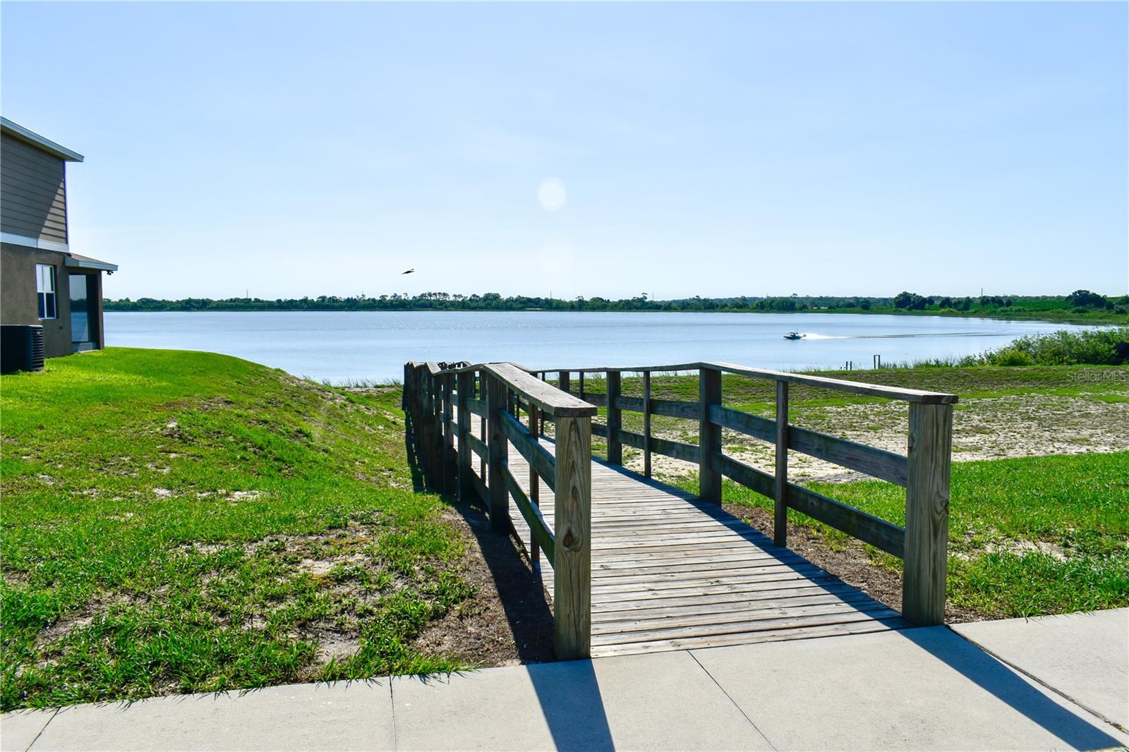 LAKE SMART POINTE - Residential