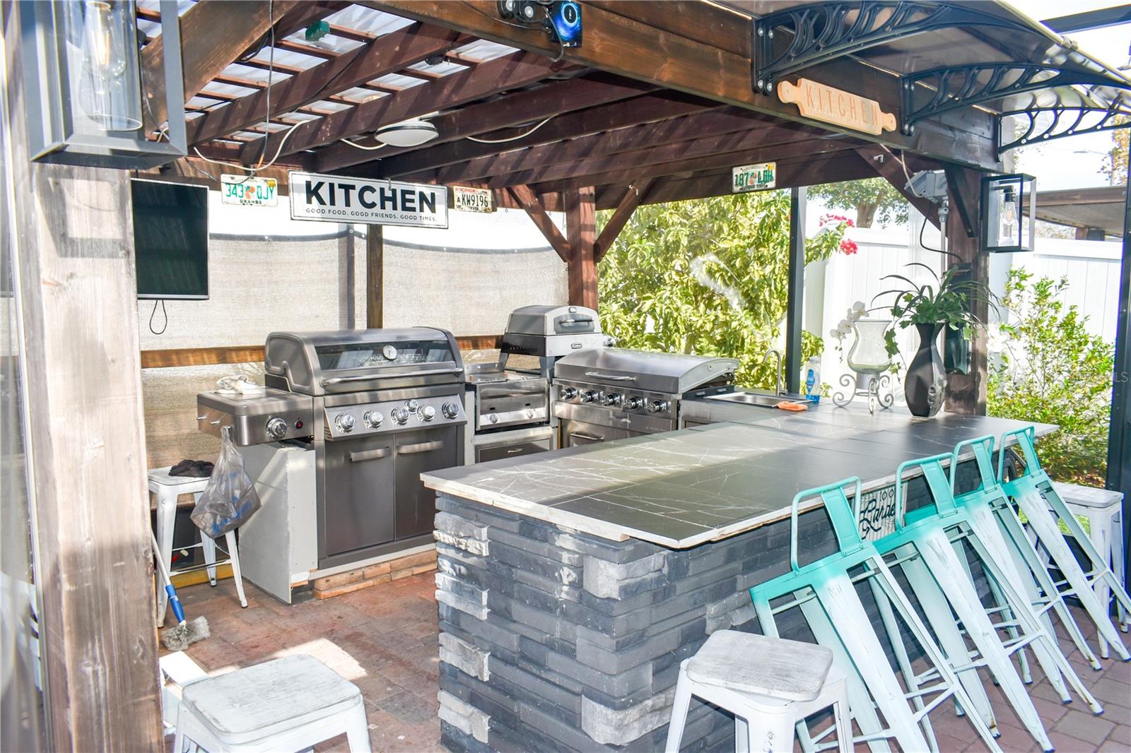 LAKE SMART POINTE - Residential