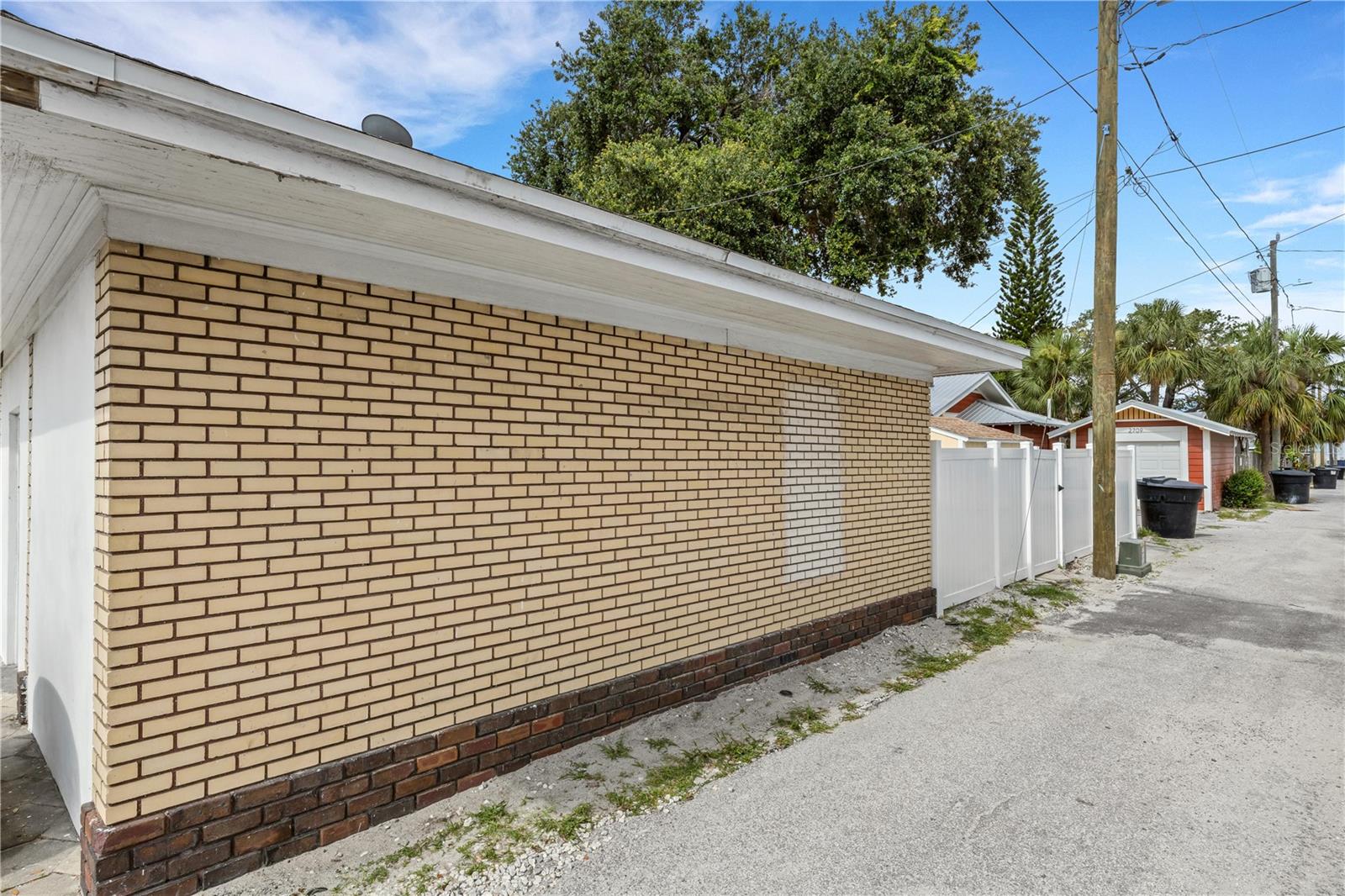 HALLS CENTRAL AVE 1 - Residential