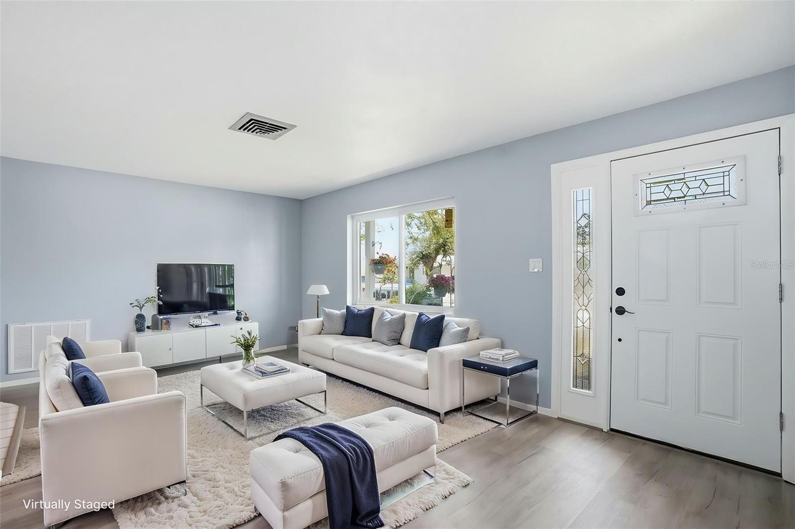 THE LAKES - Residential