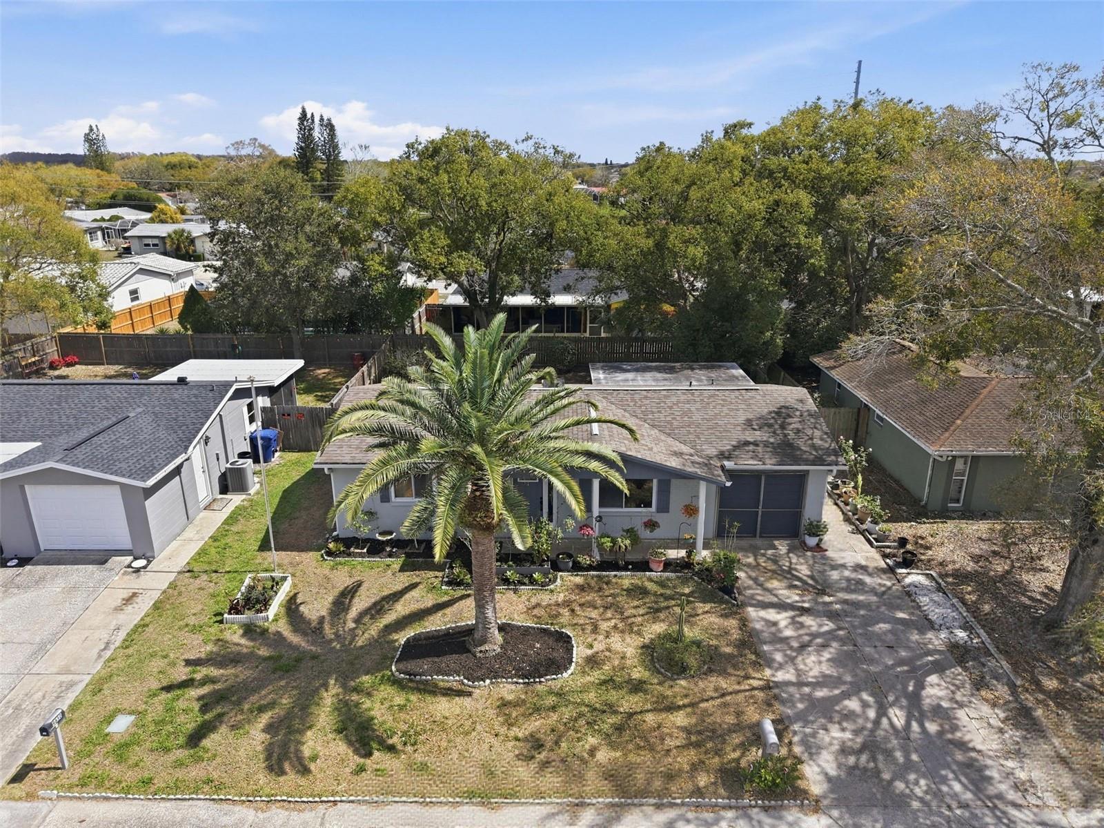 THE LAKES - Residential