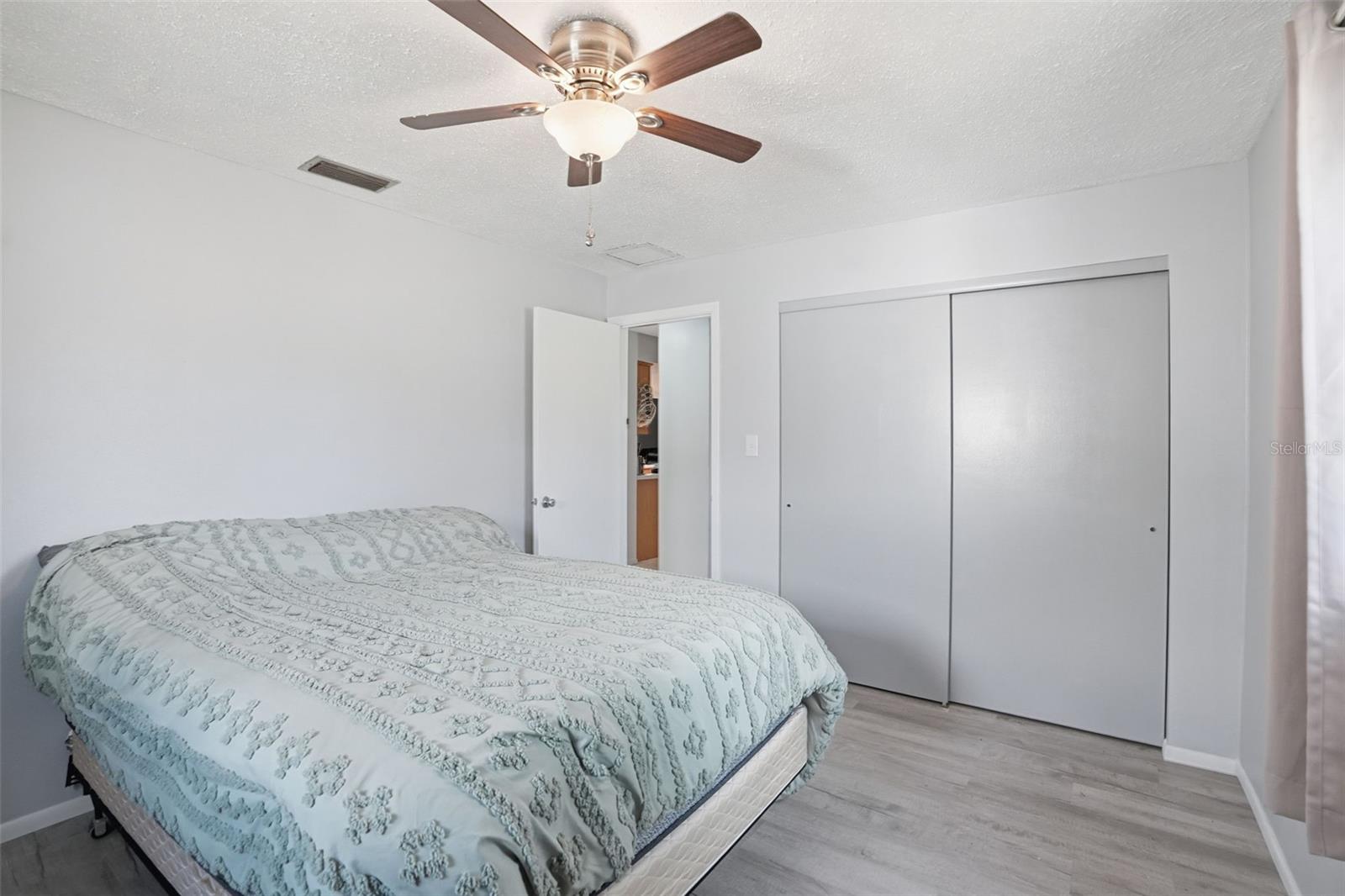 THE LAKES - Residential