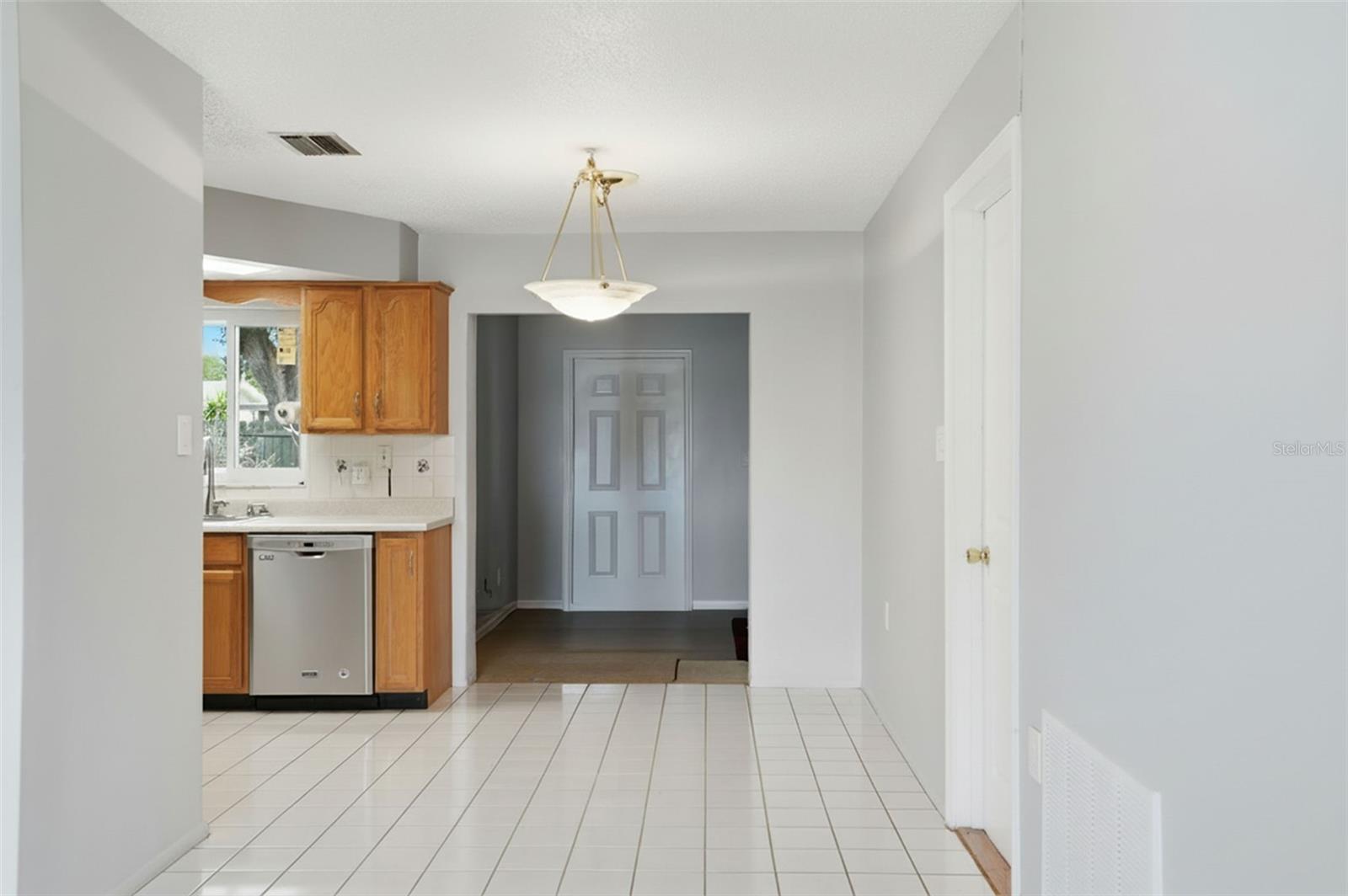 THE LAKES - Residential