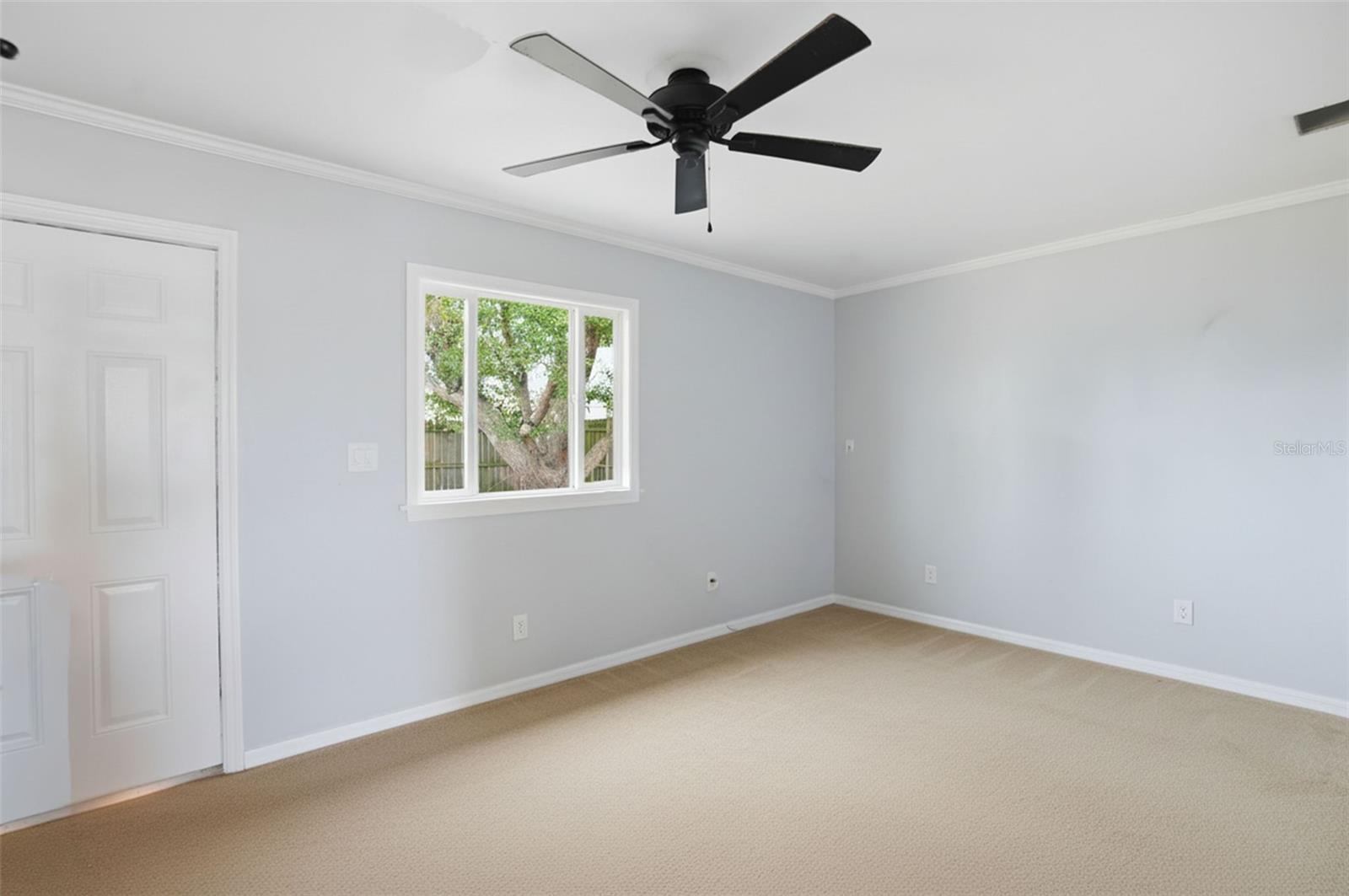 THE LAKES - Residential