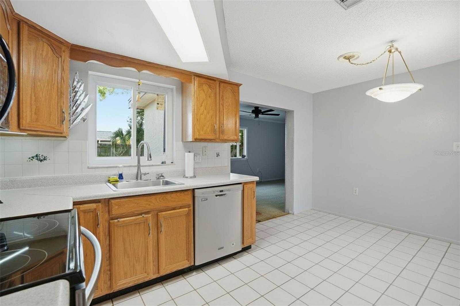 THE LAKES - Residential