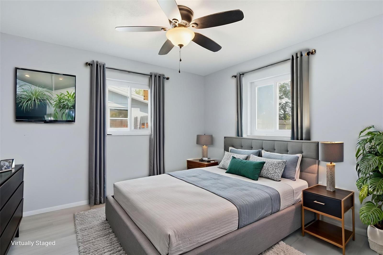 THE LAKES - Residential