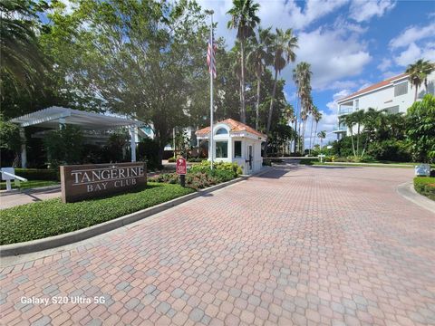 A home in LONGBOAT KEY