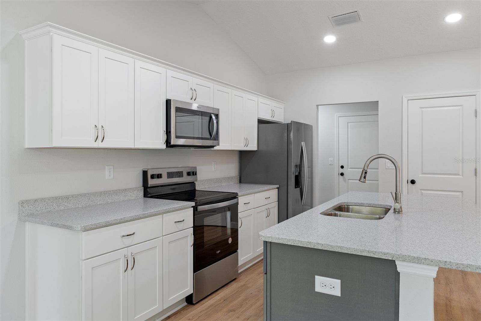 CITRUS SPGS UNIT 09 - Residential