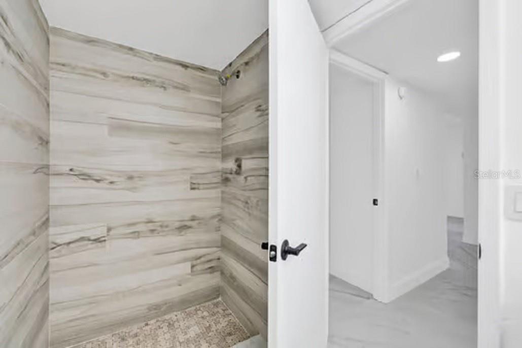 COVE CAY VILLAGE IV - Residential