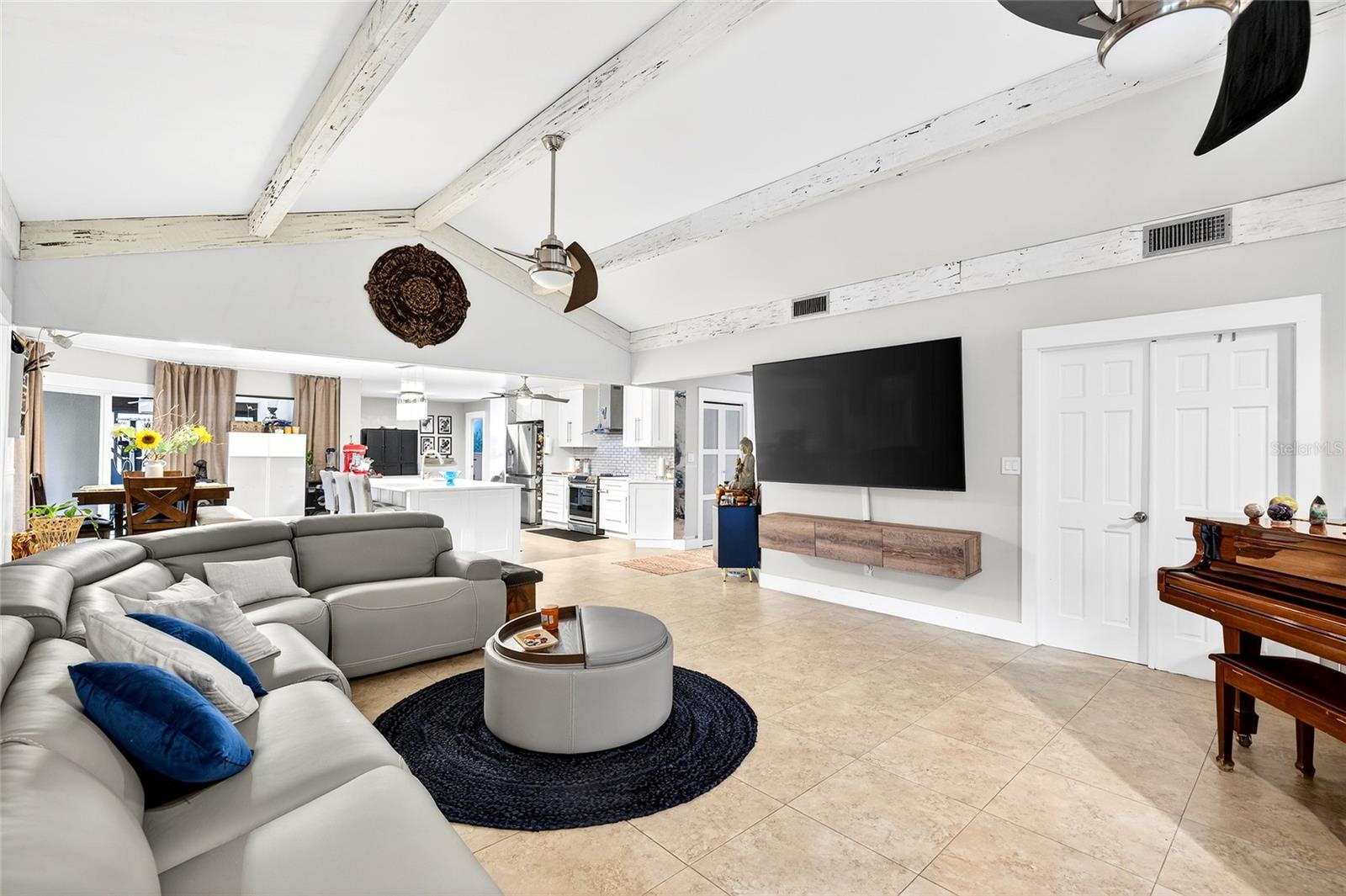 LAUREL FOREST FARMS UNREC - Residential