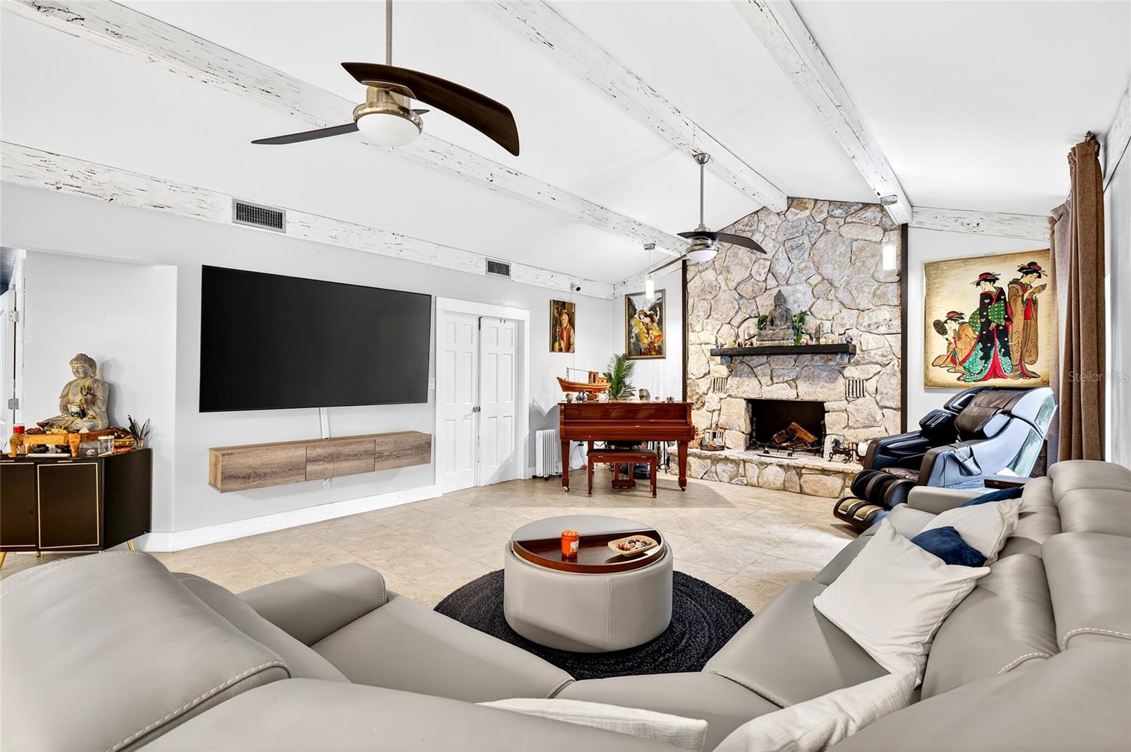 LAUREL FOREST FARMS UNREC - Residential