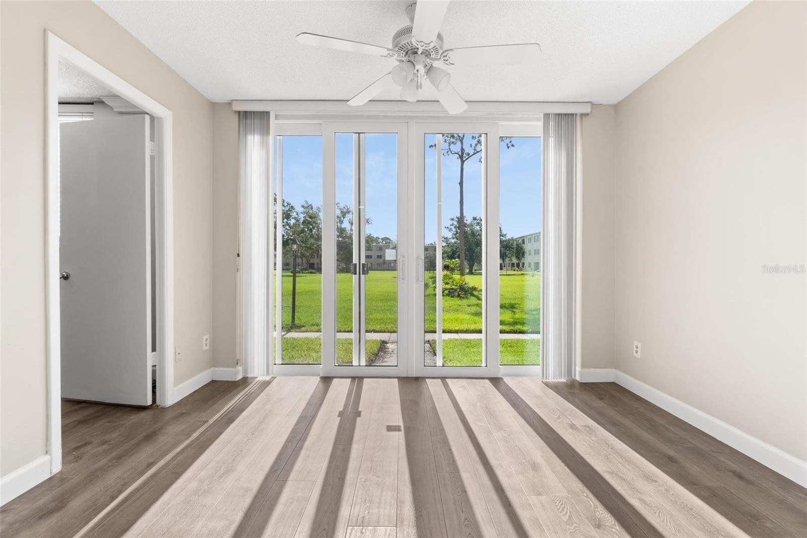 4915 BAY STREET NE 123