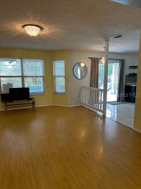 COLONY - Residential Lease