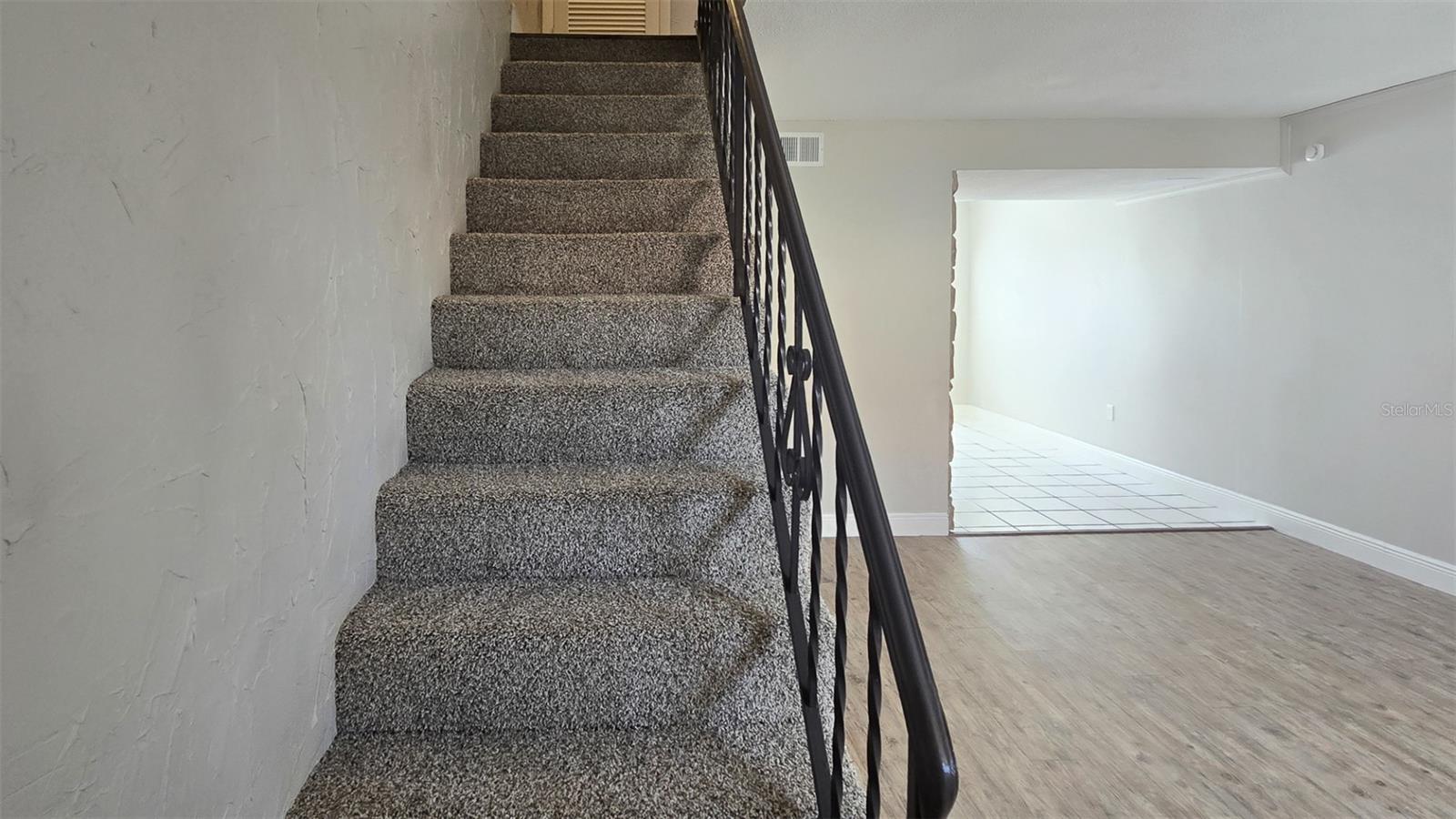 WILLIAMS BURG VILLAGE NORTH CONDO - Residential