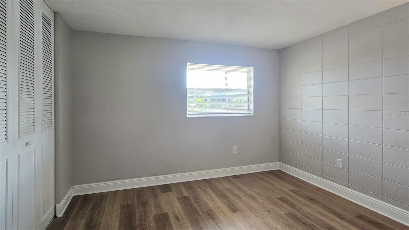 WILLIAMS BURG VILLAGE NORTH CONDO - Residential