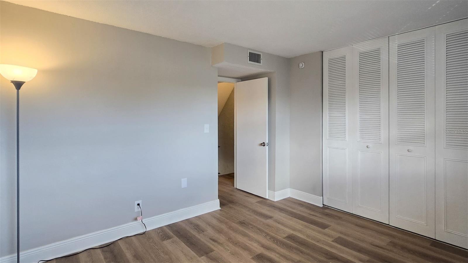 WILLIAMS BURG VILLAGE NORTH CONDO - Residential