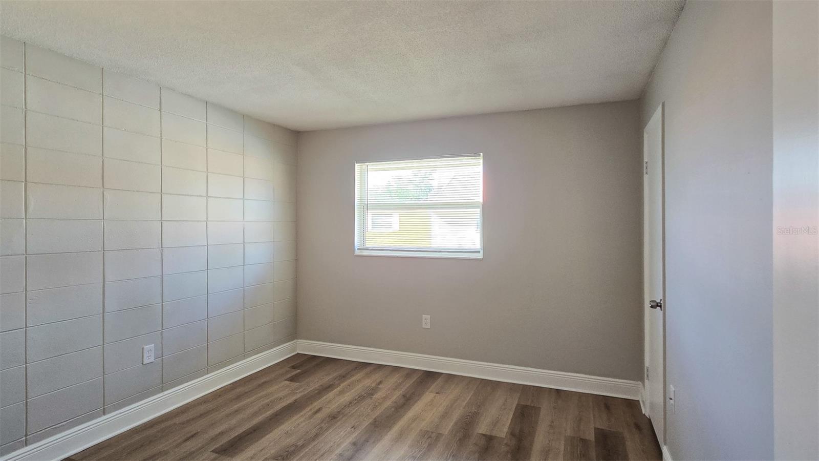 WILLIAMS BURG VILLAGE NORTH CONDO - Residential