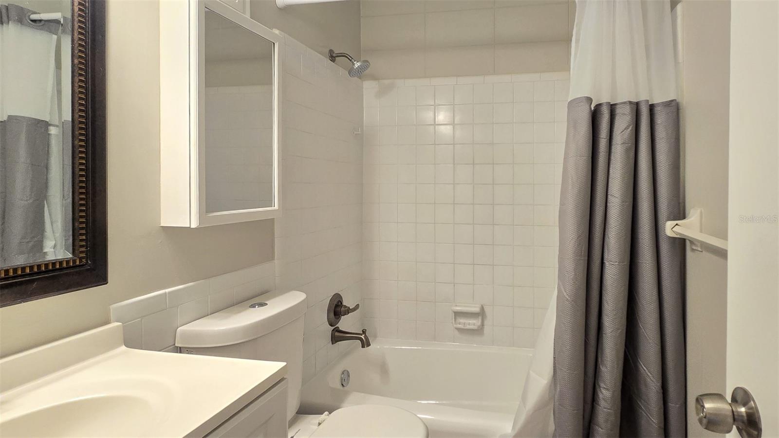 WILLIAMS BURG VILLAGE NORTH CONDO - Residential