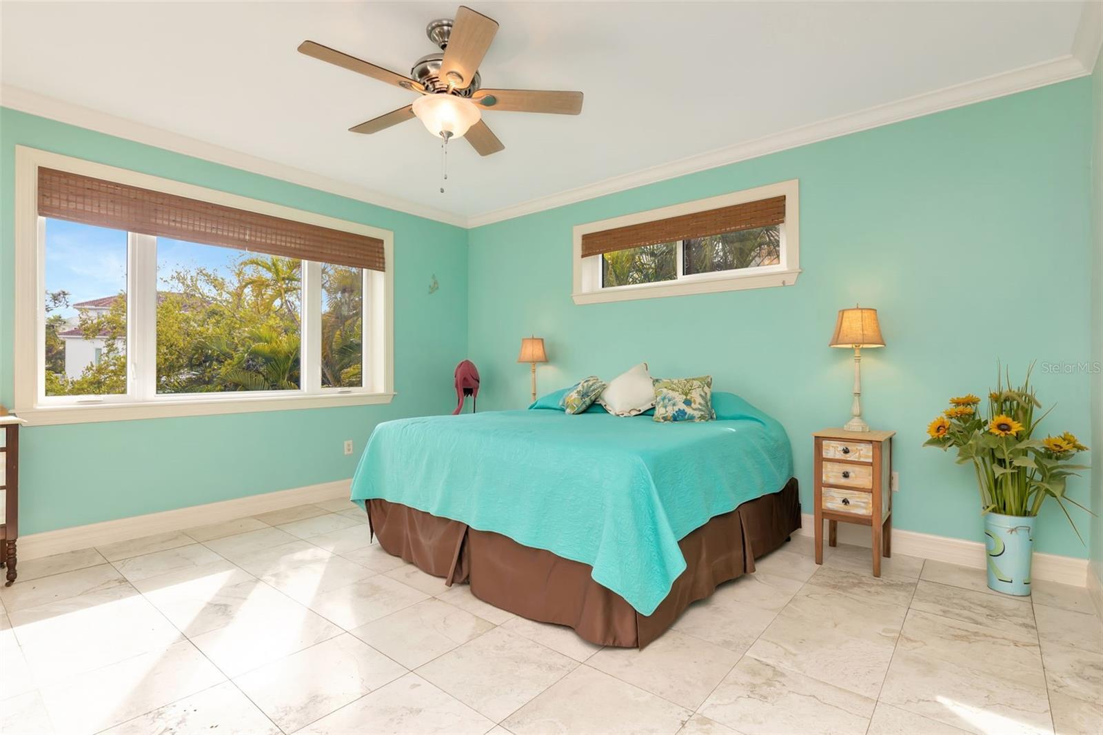 HAWKS HARBOR - Residential