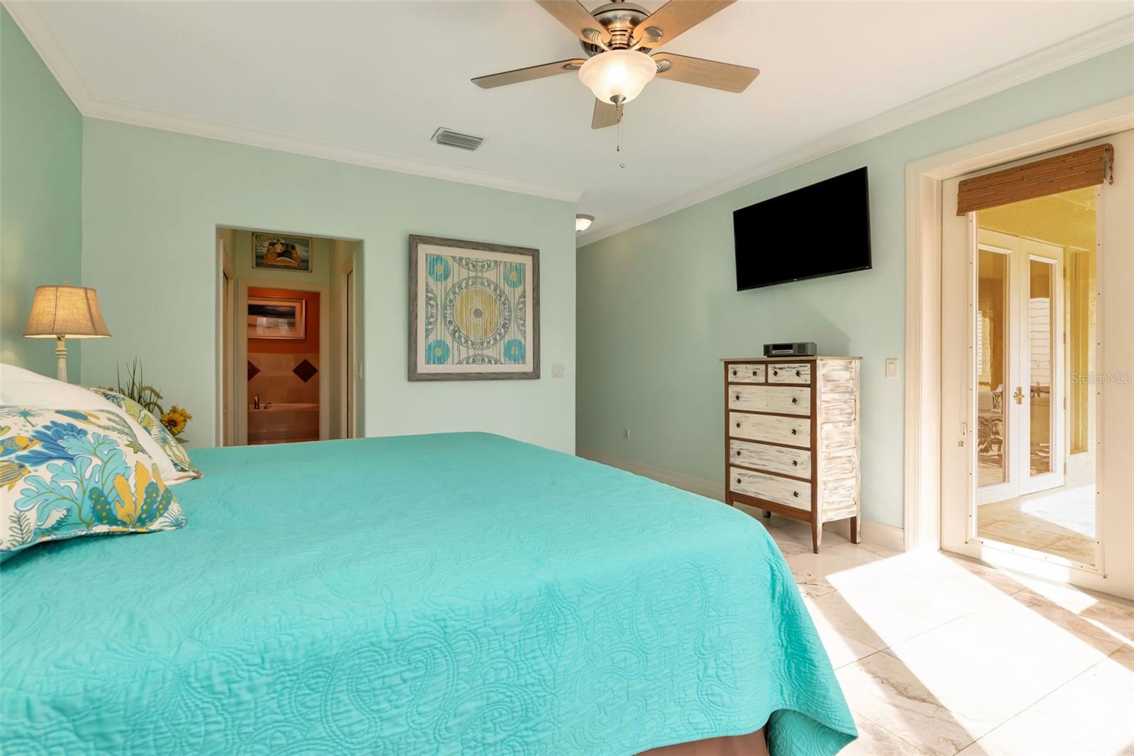 HAWKS HARBOR - Residential