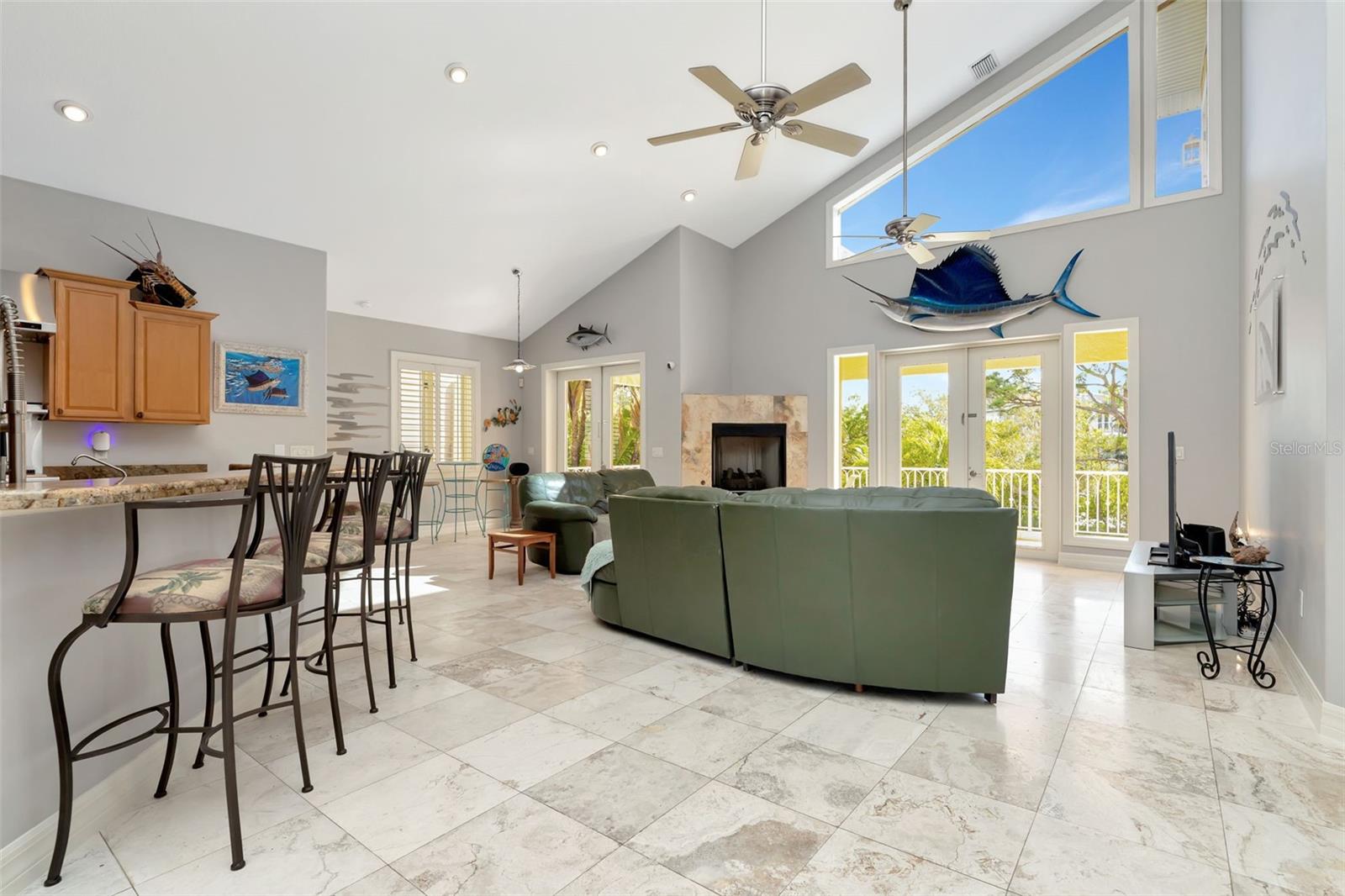 HAWKS HARBOR - Residential