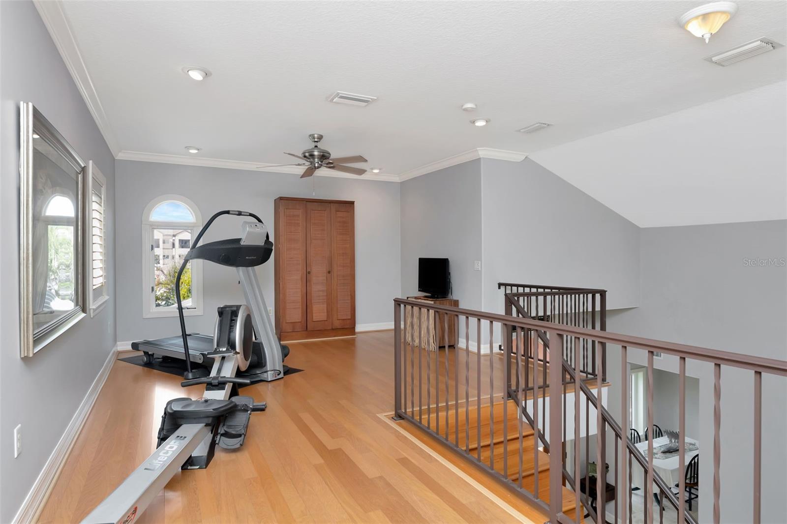 HAWKS HARBOR - Residential