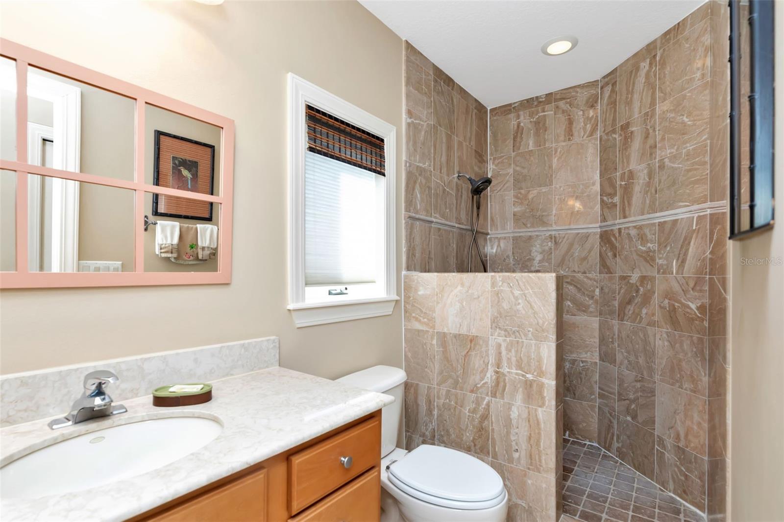 HAWKS HARBOR - Residential