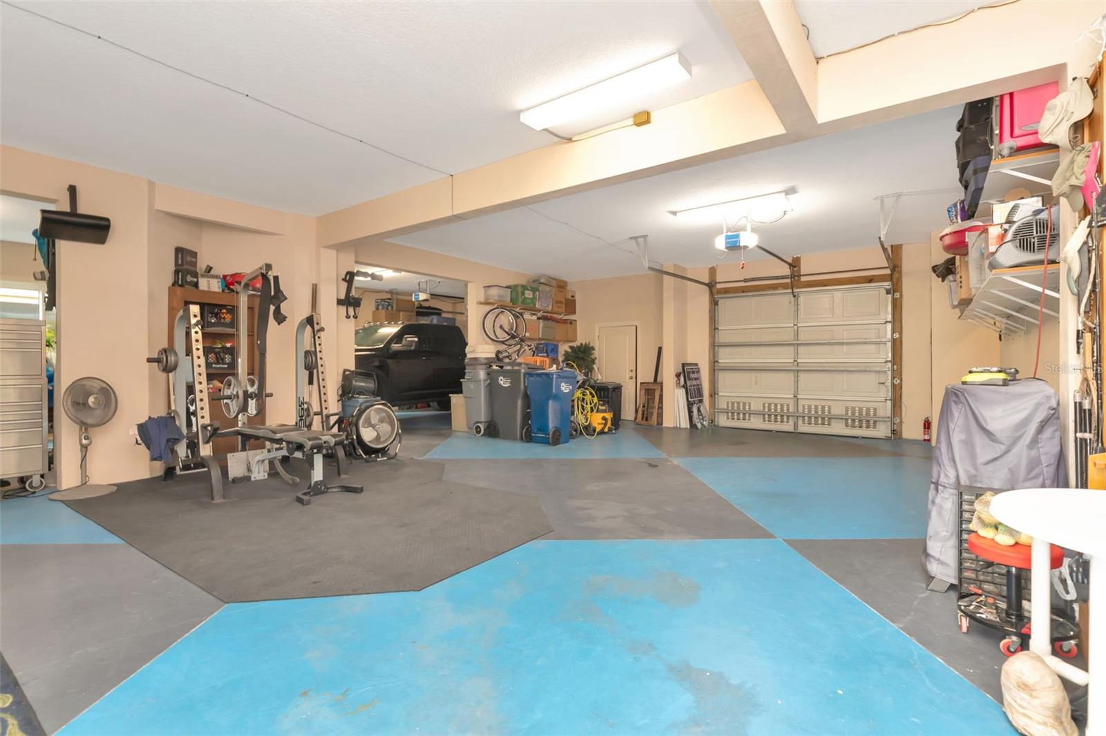 HAWKS HARBOR - Residential