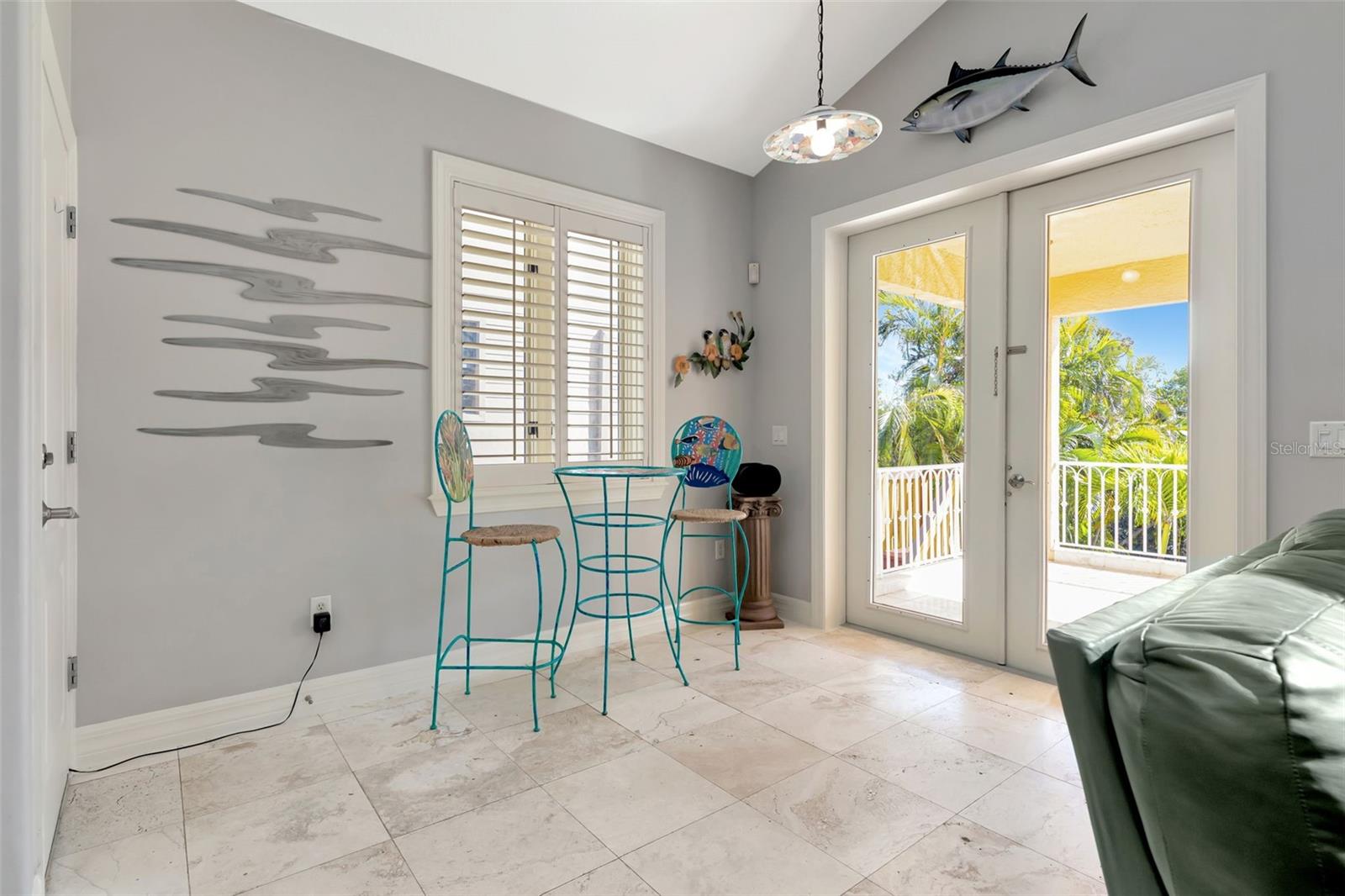 HAWKS HARBOR - Residential