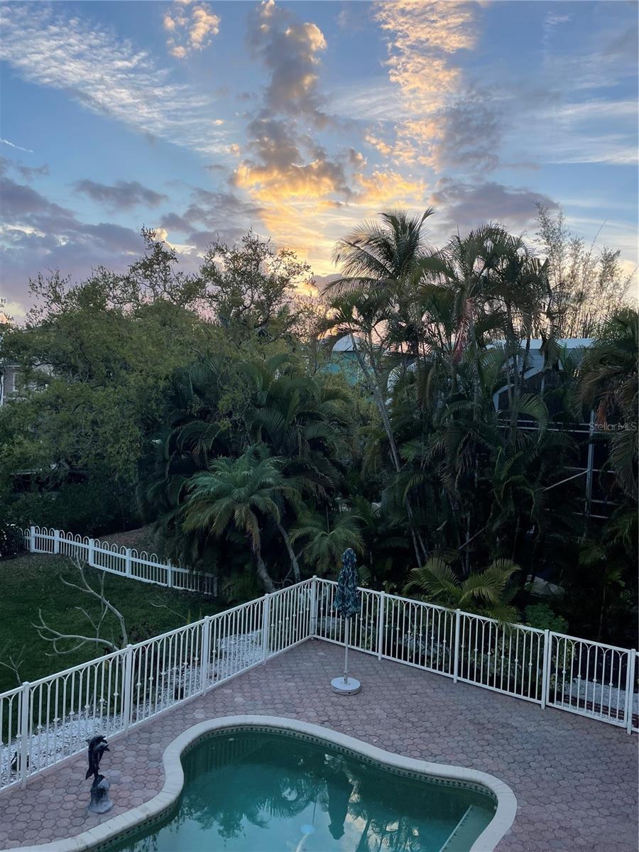 HAWKS HARBOR - Residential