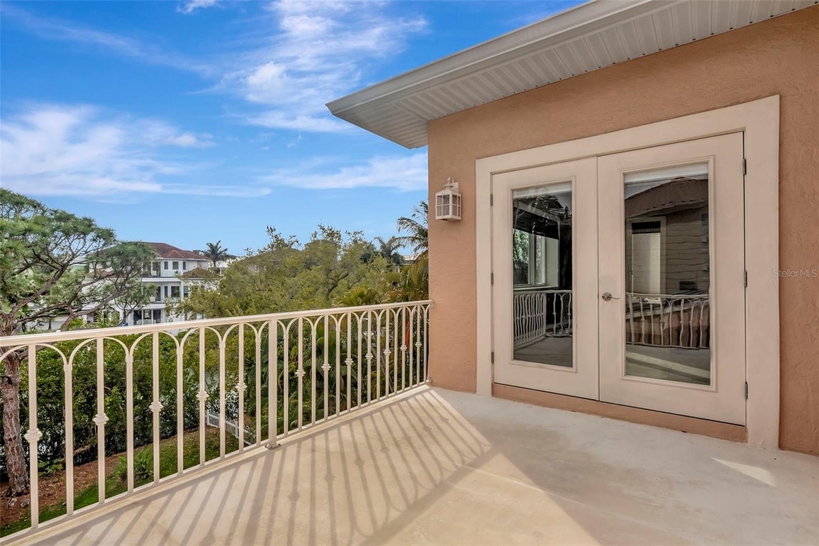 HAWKS HARBOR - Residential