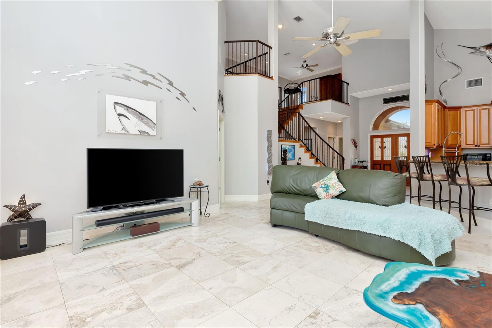 HAWKS HARBOR - Residential