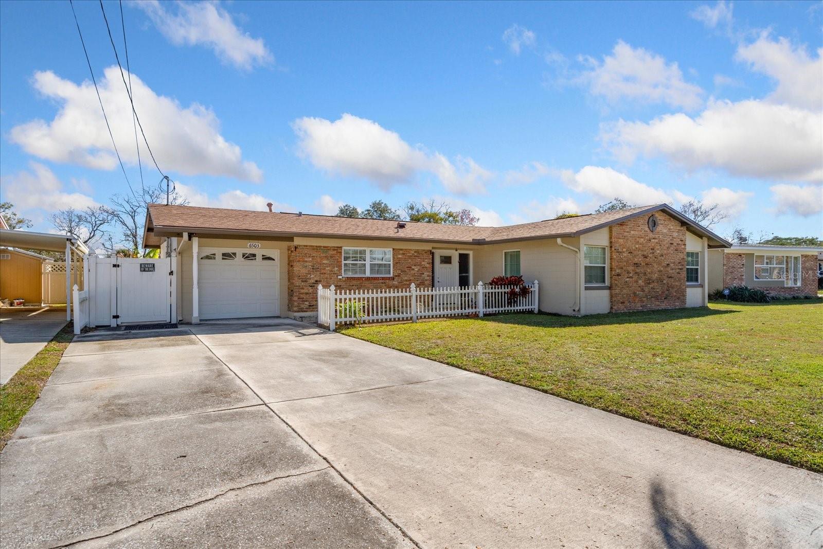 Casas a venda 2 - Jen Dantas 6503 BROCKBANK DRIVE