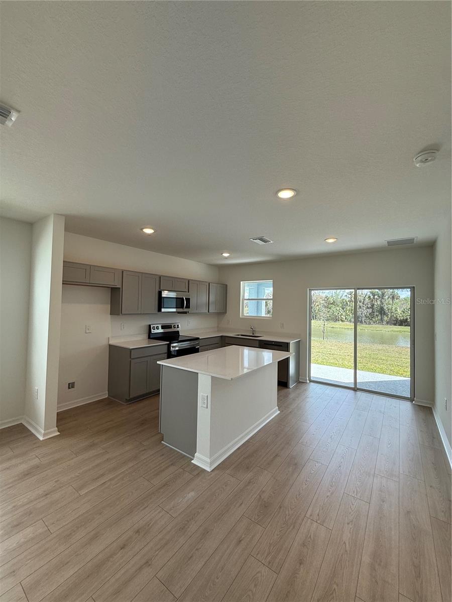 BROADLEAF - Residential