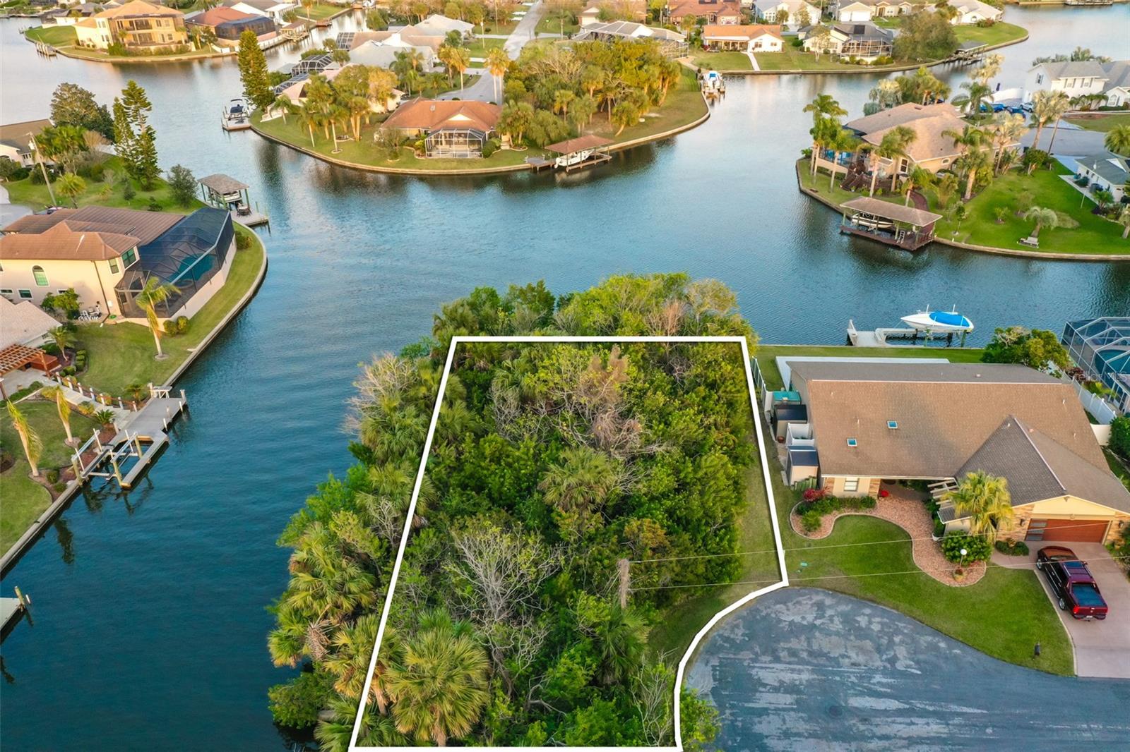 PALM HARBOR - Land
