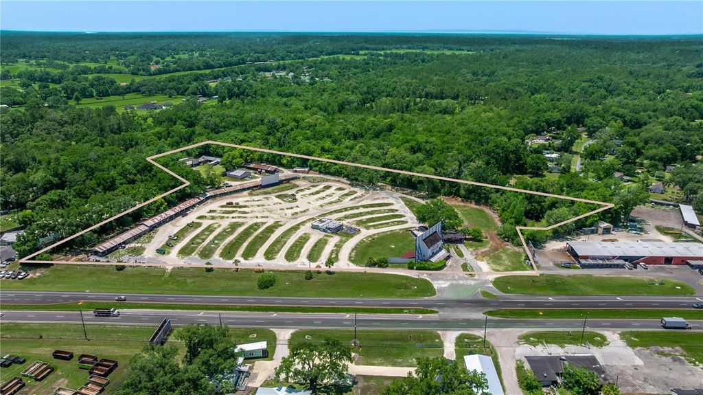 Photo of 4850 S Pine Avenue, Ocala, FL 34480 (MLS # OM701967)