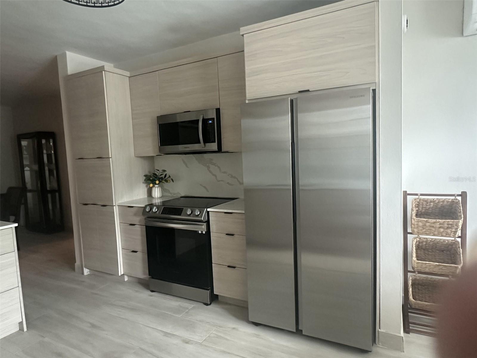 6690 Rd. ROYAL PALM COND. D-101