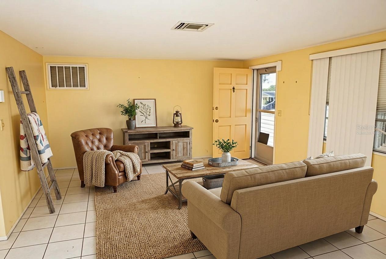 COLONIAL HILLS - Residential