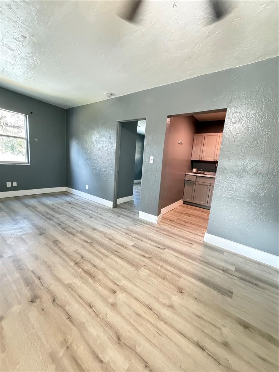 PERRY LT 04 BLK 17 KINGSTON - Residential Lease