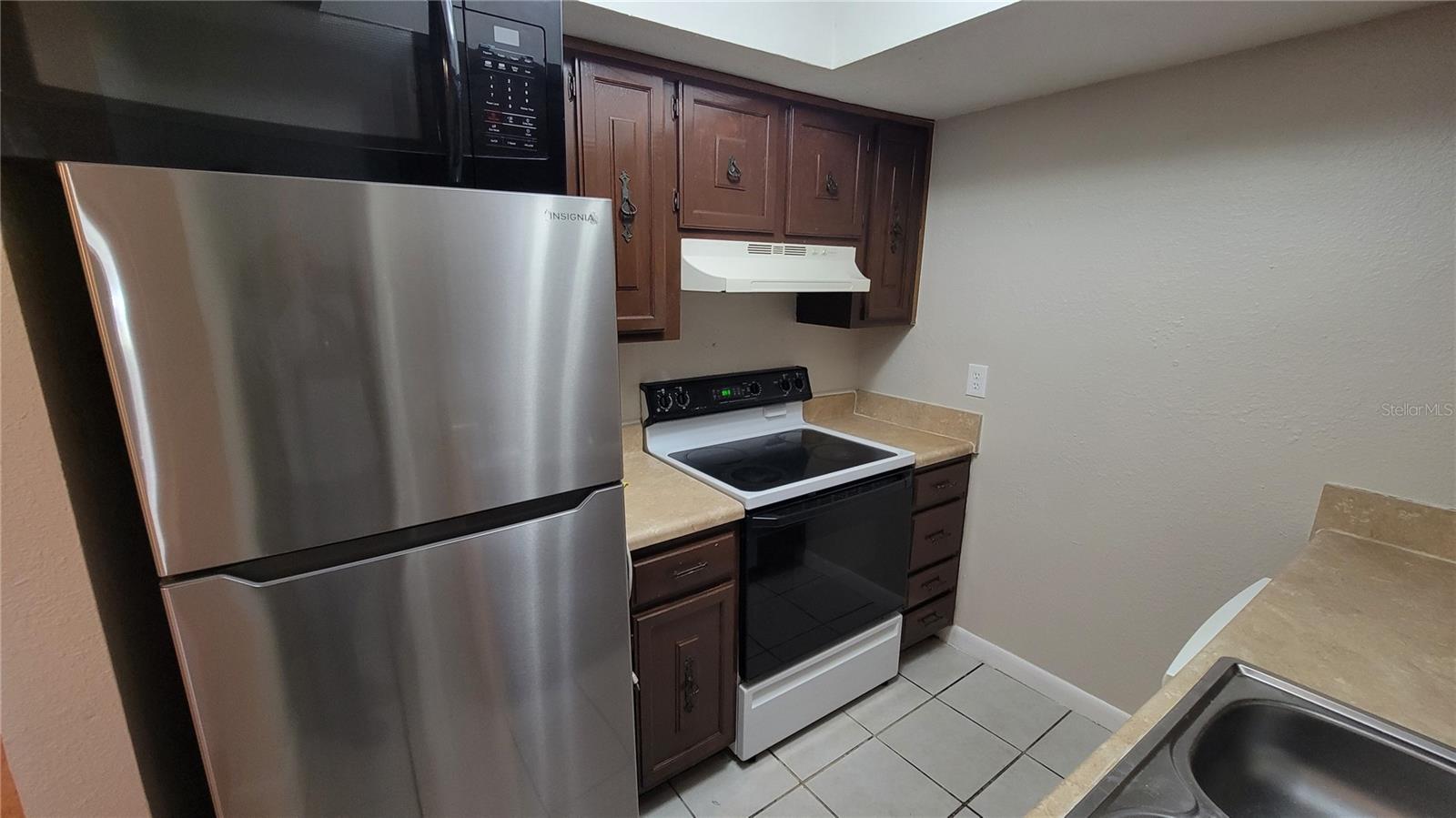 VILLAGE SQUARE CONDO - Residential Lease
