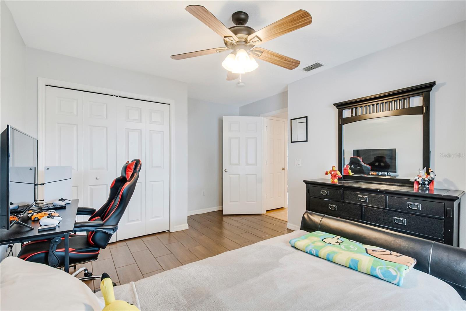 WOODS AT KINGS CREST THE PH 4 - Residential