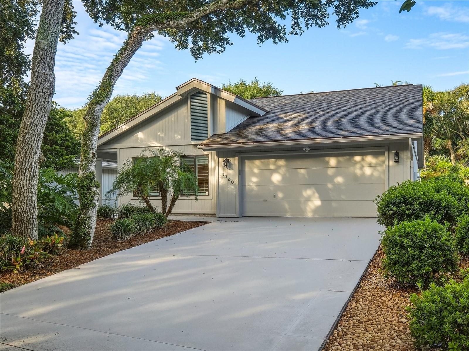 4220 GULL COVE