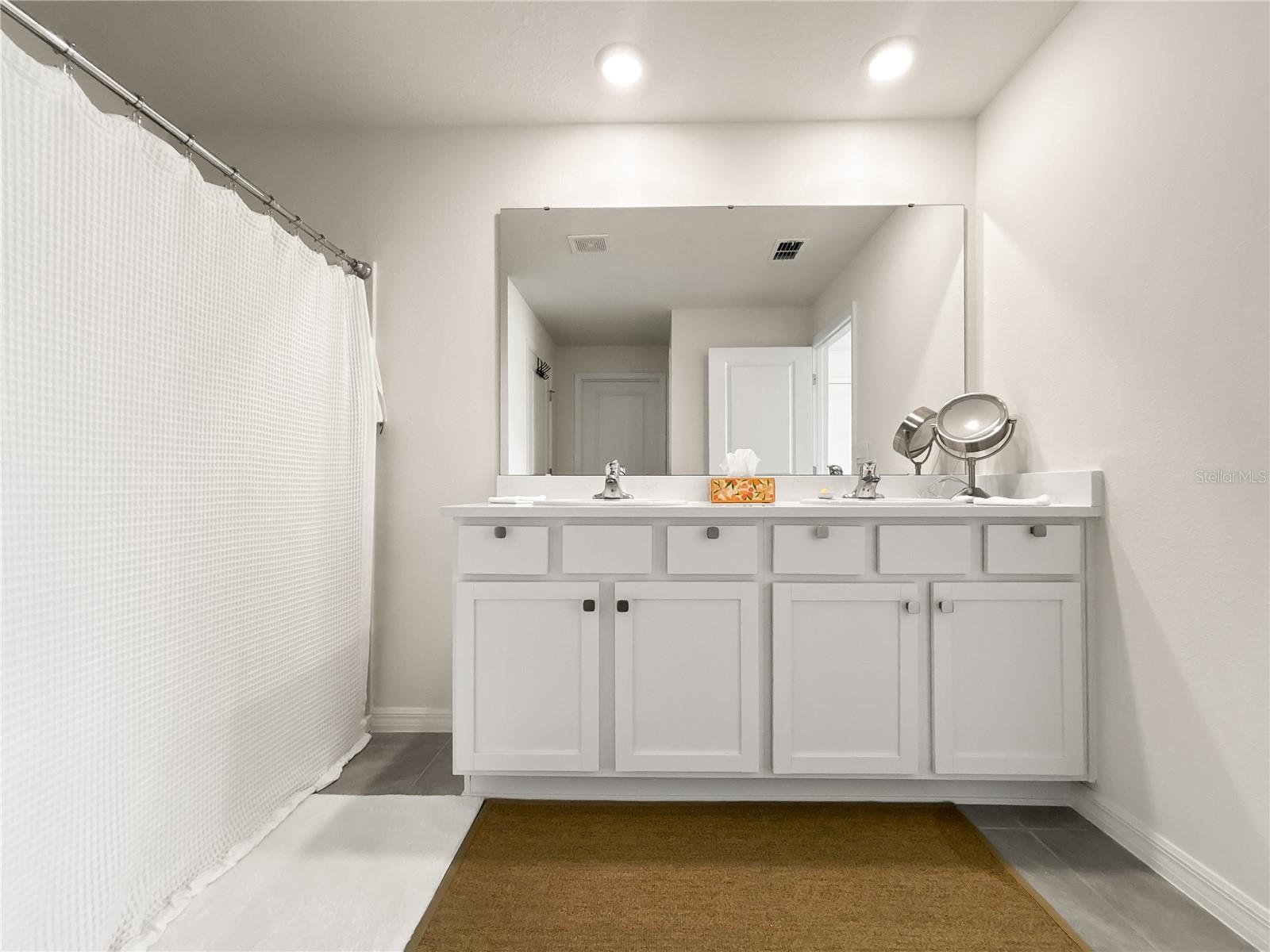 MARION OAKS UN 04 - Residential