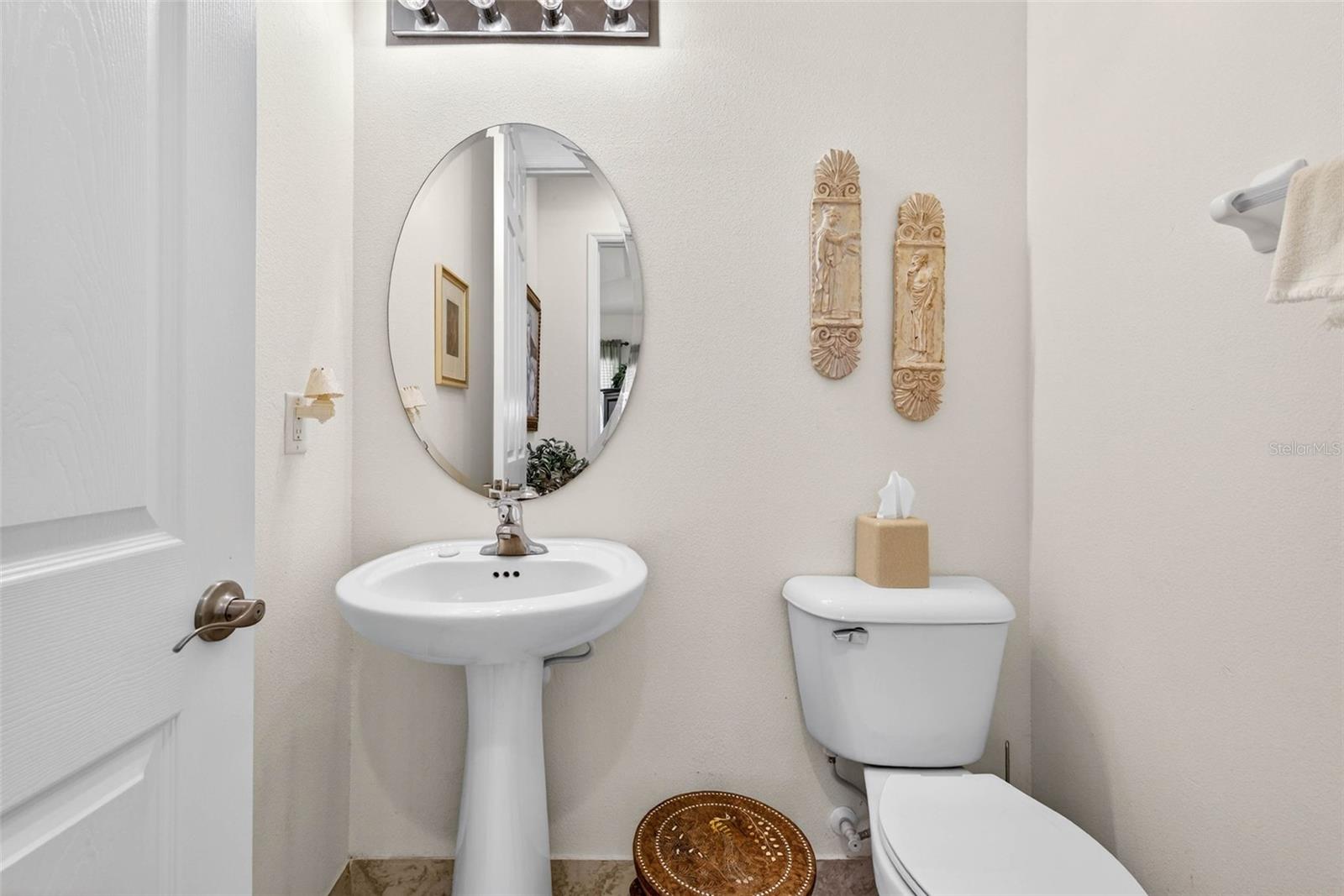 VALENCIA LAKES TR K - Residential