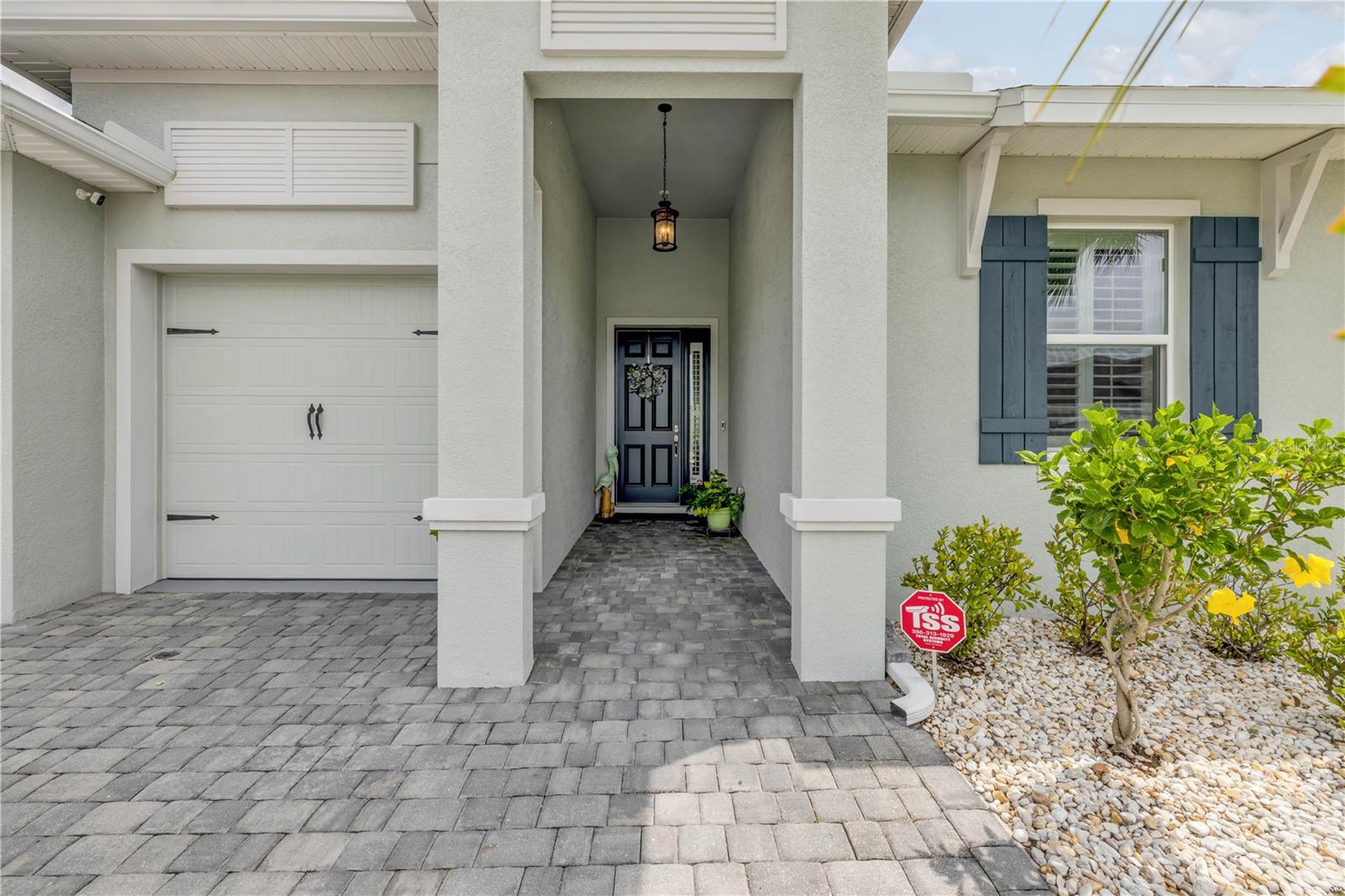 660 MOSAIC BOULEVARD