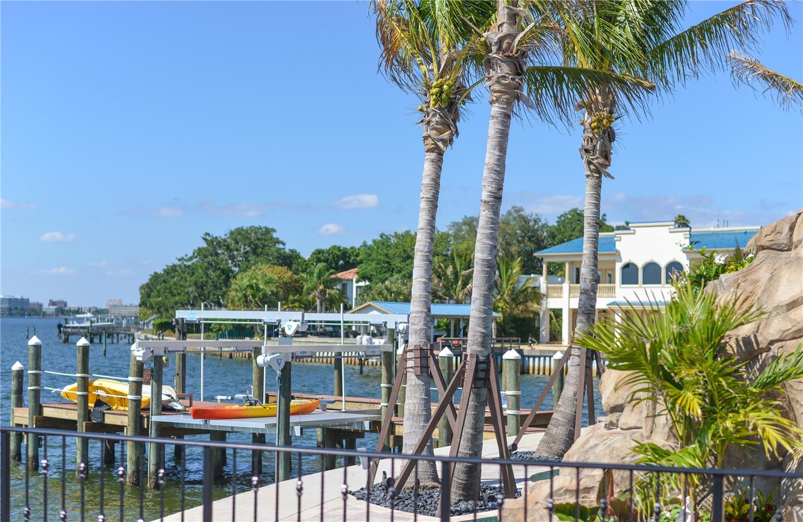 DAVIS ISLANDS REP OF PT O - Residential