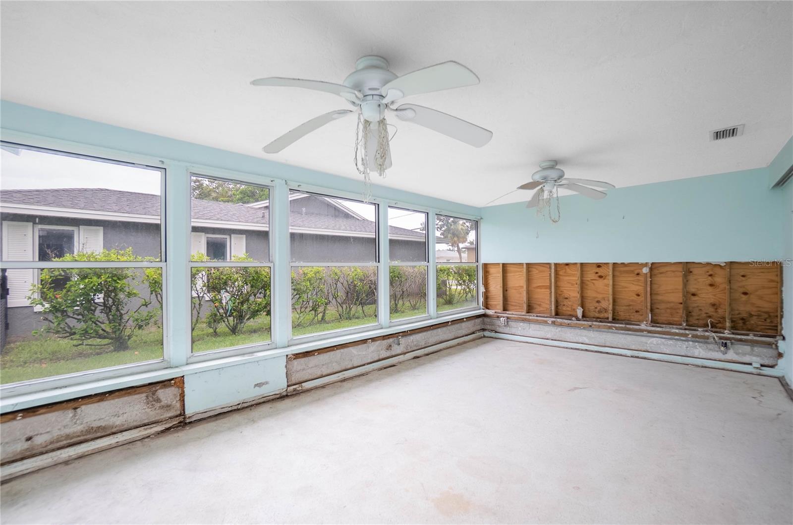 CAPRI ISLE SUB - Residential