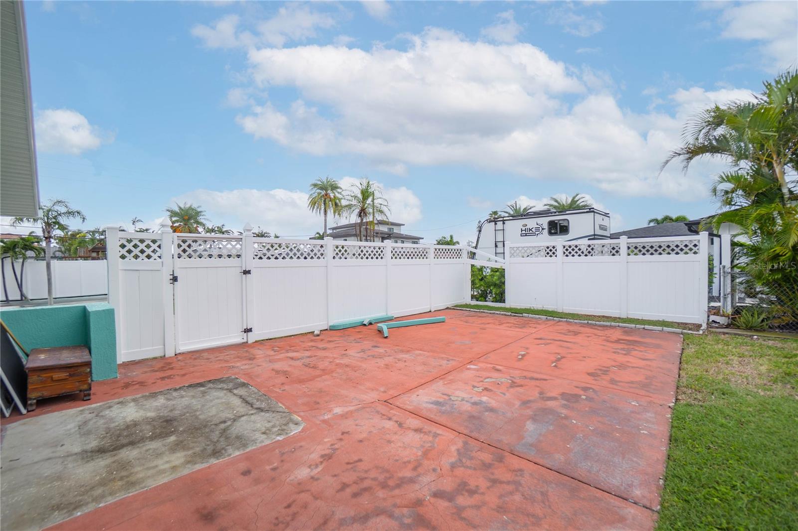CAPRI ISLE SUB - Residential