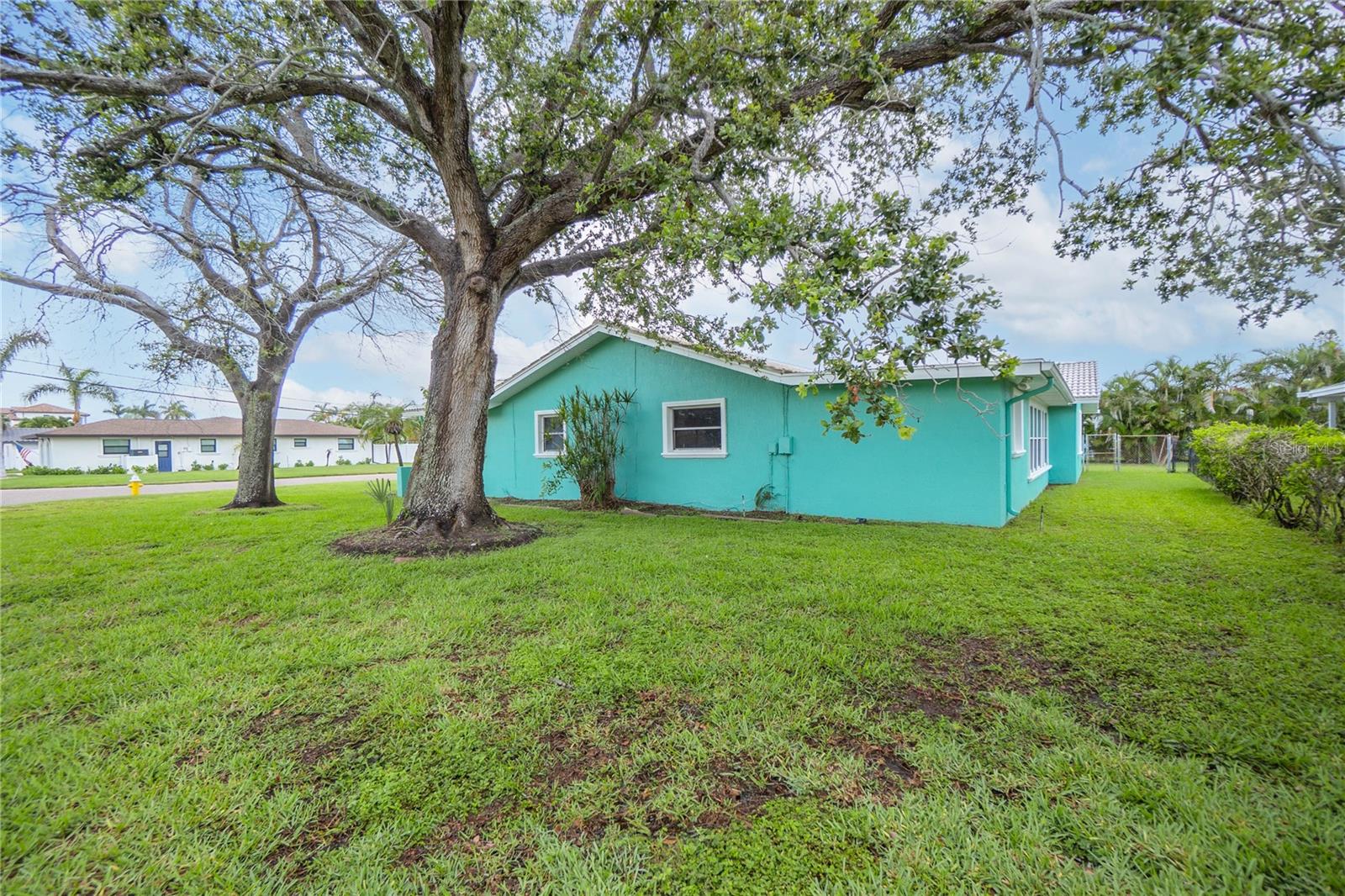 CAPRI ISLE SUB - Residential